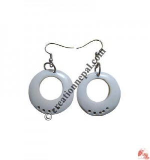 Round white ear ring