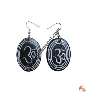OM oval ear ring