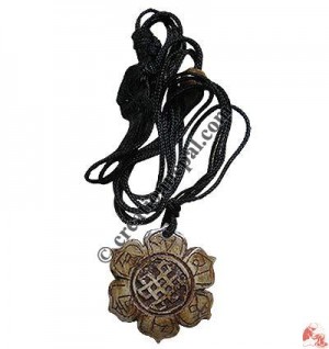 Endless knot pendant