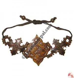 Fish carved bracelet
