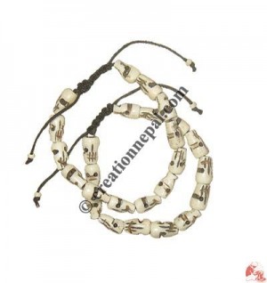 Skull design bone bracelet