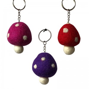 Mushroom design felt key ring