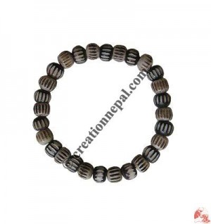 Carved beads wrist band2