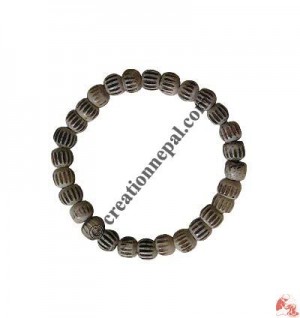 Carved beads wrist band3
