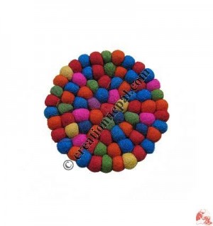 Felt balls tea coaster3