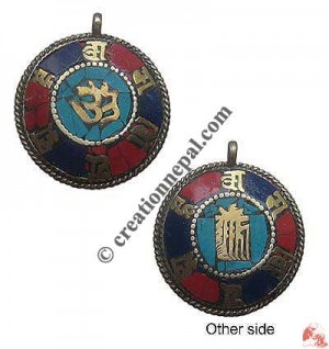 Two-side stone-set round locket 1