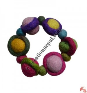 Circled balls felt bracelet