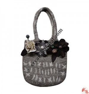 Natural color flowers felt bag
