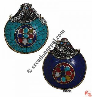 Decorated snuff bottle