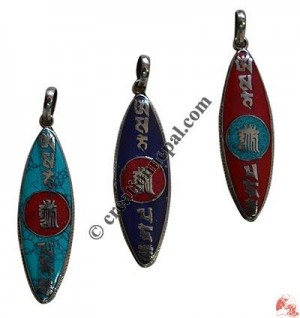 Chips setting vertical pendent
