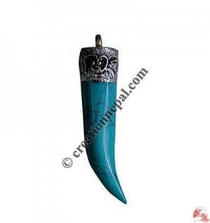 Tiger teeth design pendent