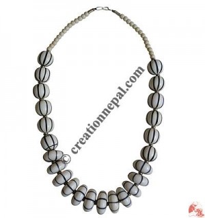 White amber necklace 2