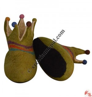 Ball decorated felt shoes2 - Kid