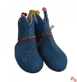 Ball decorated felt shoes7 - adult