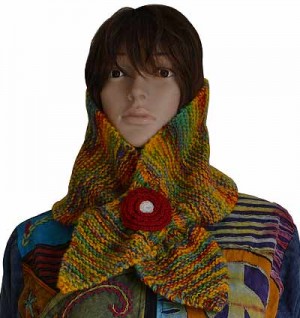 Colorful woolen snood