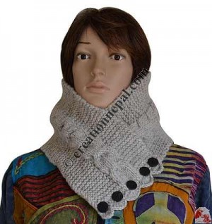 Woolen braided and button design snood