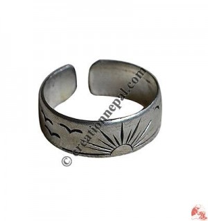 Star carved finger ring
