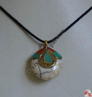 Amber pendant2
