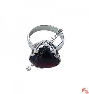 Garnet Heart finger ring