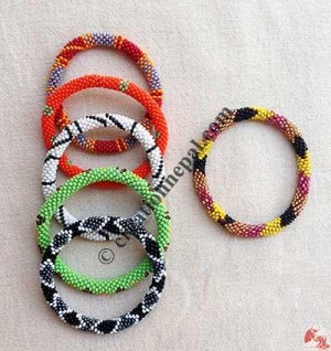 Assorted pattern beads bangle