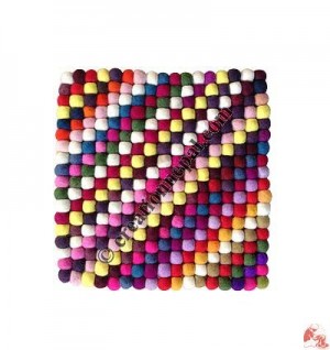 Wool felt balls square mat2
