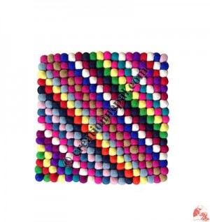 Wool felt balls square mat3