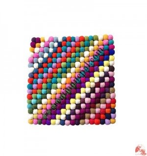 Wool felt balls square mat4