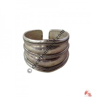 Front-widen plain silver finger ring