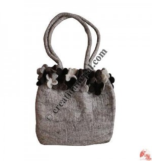 Top Flower Attached Felt Bag 2