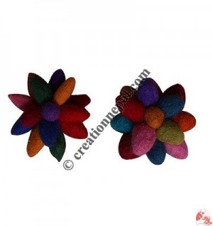 2-layer oval beads Flower Brooch