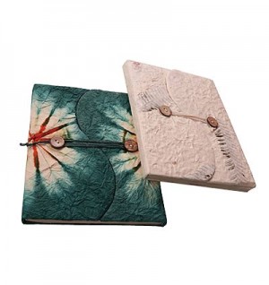 Curved fold small notebook