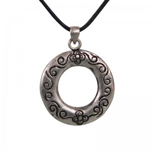 Both sides carved circle pendent