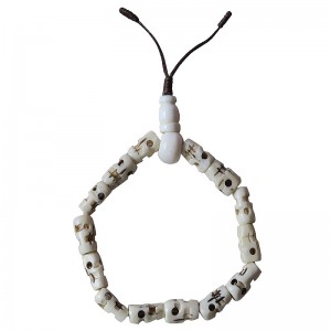 Skull carved beads bracelet