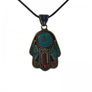 Lucky hand pendent