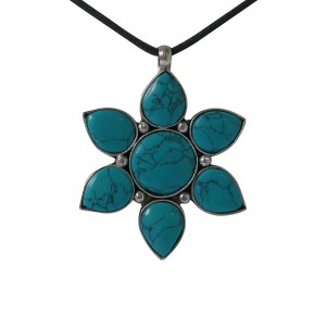 Turquoise flower pendent