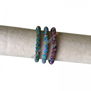 Mixed color glass beads bracelet