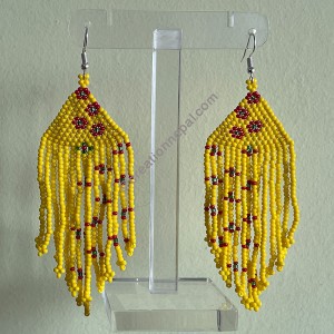 Star pattern frills yellow medium earring