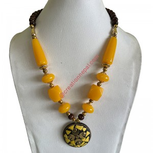 Imitation amber multi-shape beads necklace with pendant