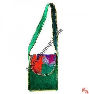 Felt passport bag 32