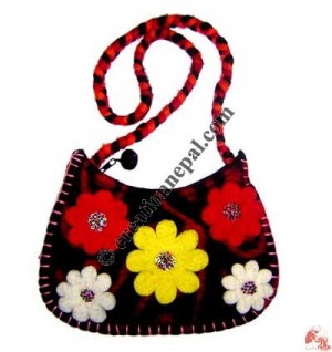 Flower patch felt bag 5