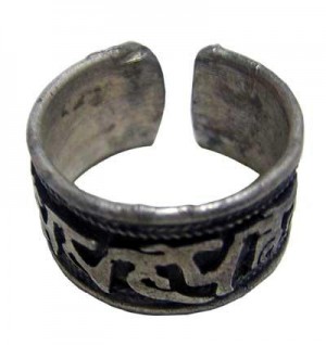 Newari design white metal fingering2