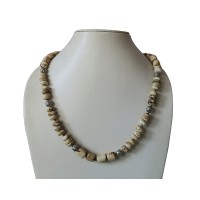 Conch beads necklace