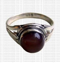 Cat eye colour stone finger ring