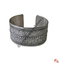Filigreed metal bangle