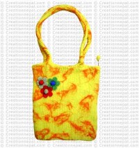 Tri-flower felt bag