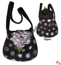Flower and dots design felt bag