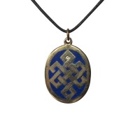 Endless knot oval pendent