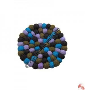 Felt balls tea coaster4